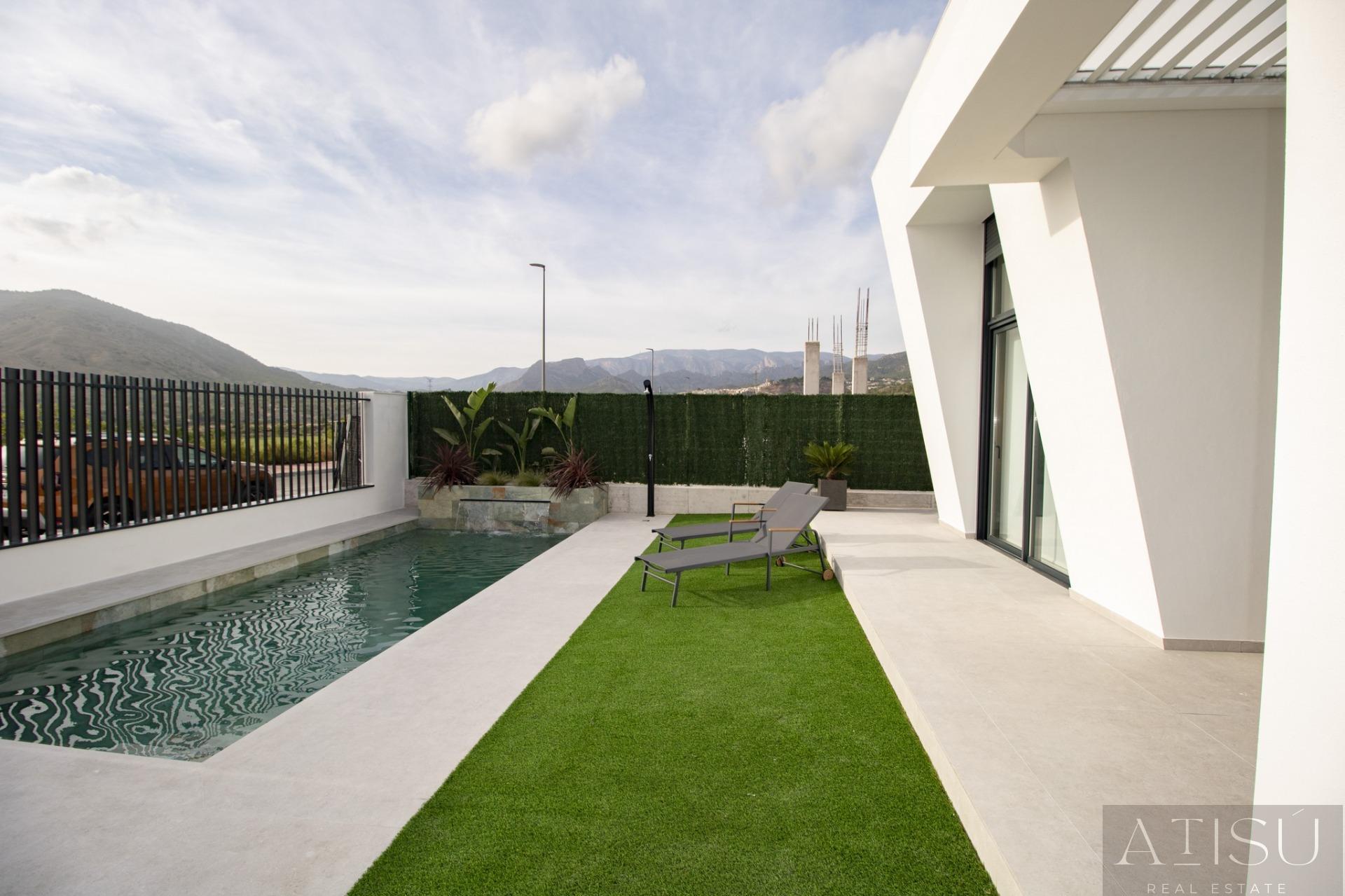 For sale of villa in Finestrat