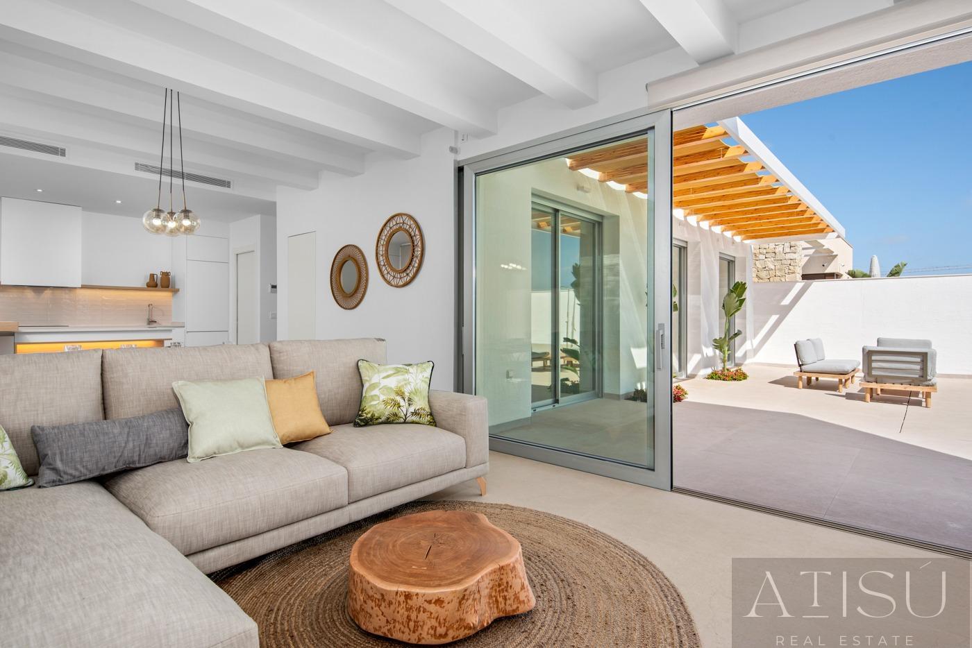For sale of villa in Benijofar