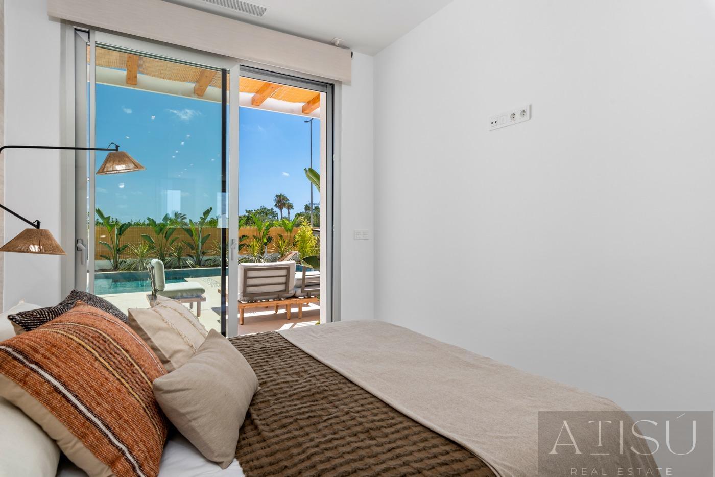 For sale of villa in Benijofar