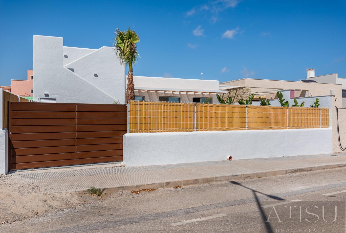 For sale of villa in Benijofar