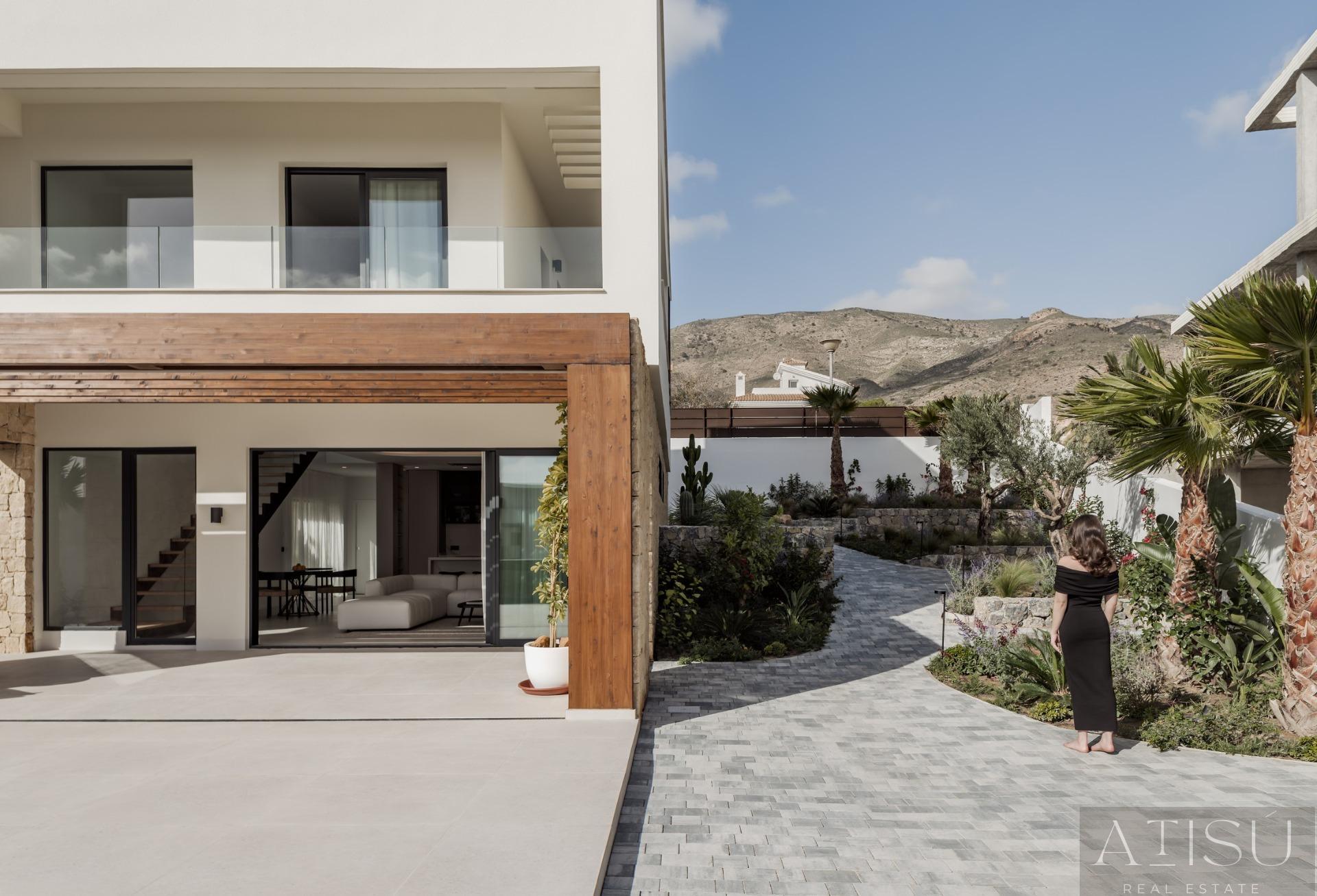 For sale of villa in Finestrat