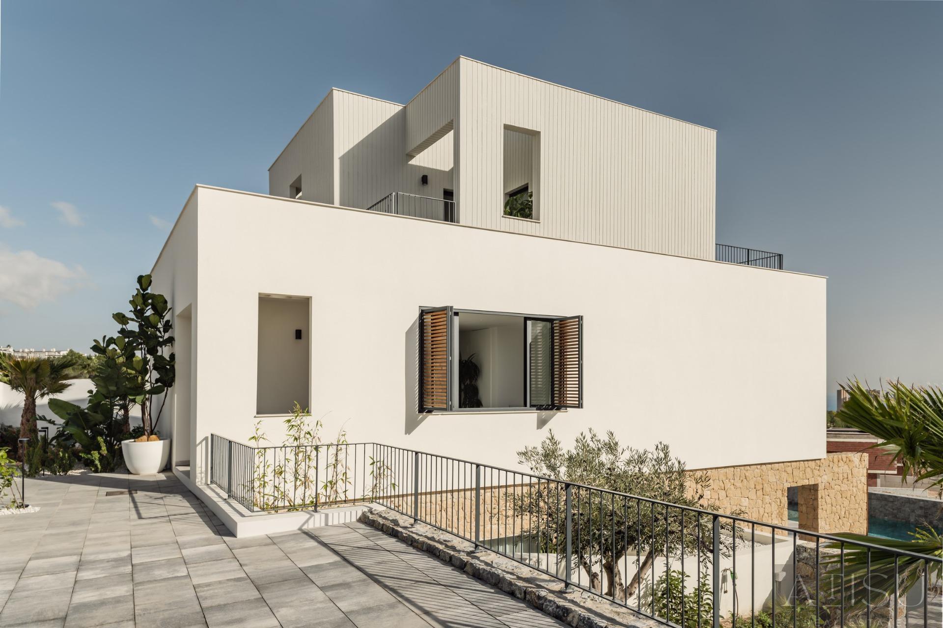 For sale of villa in Finestrat