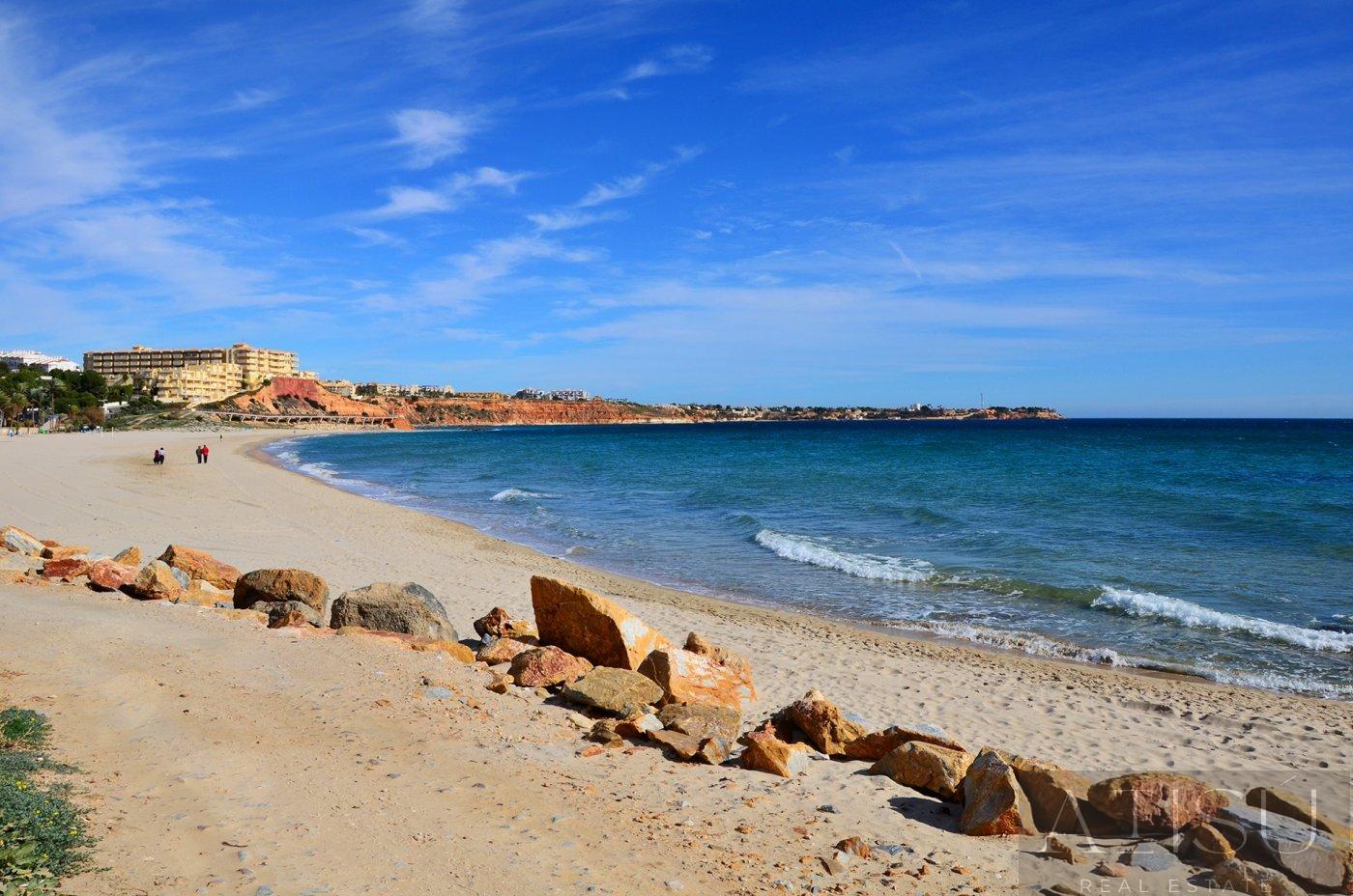 For sale of villa in Orihuela costa