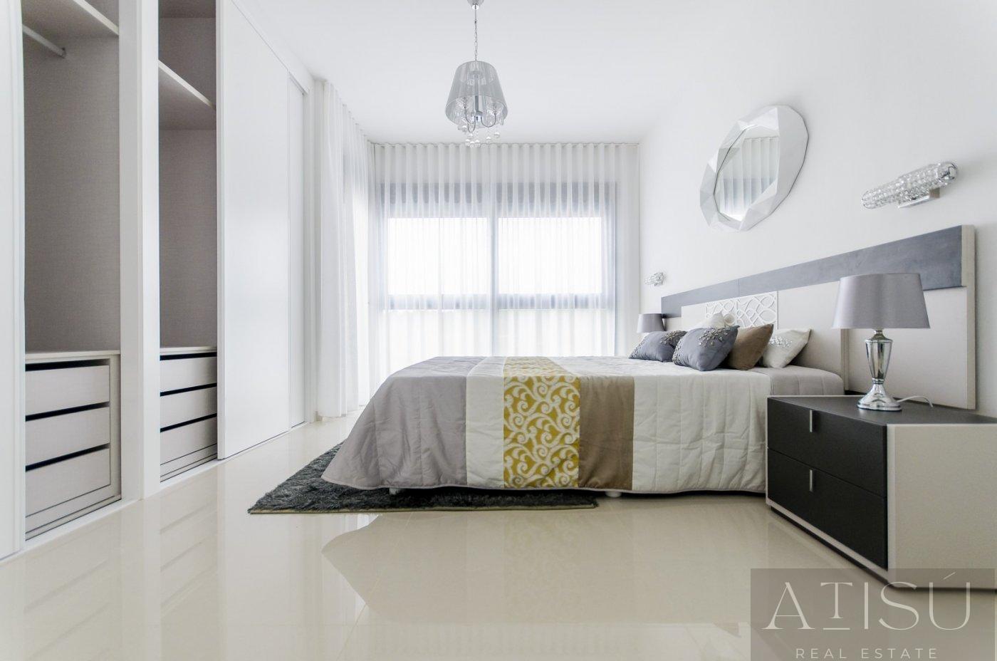 For sale of villa in San miguel de salinas