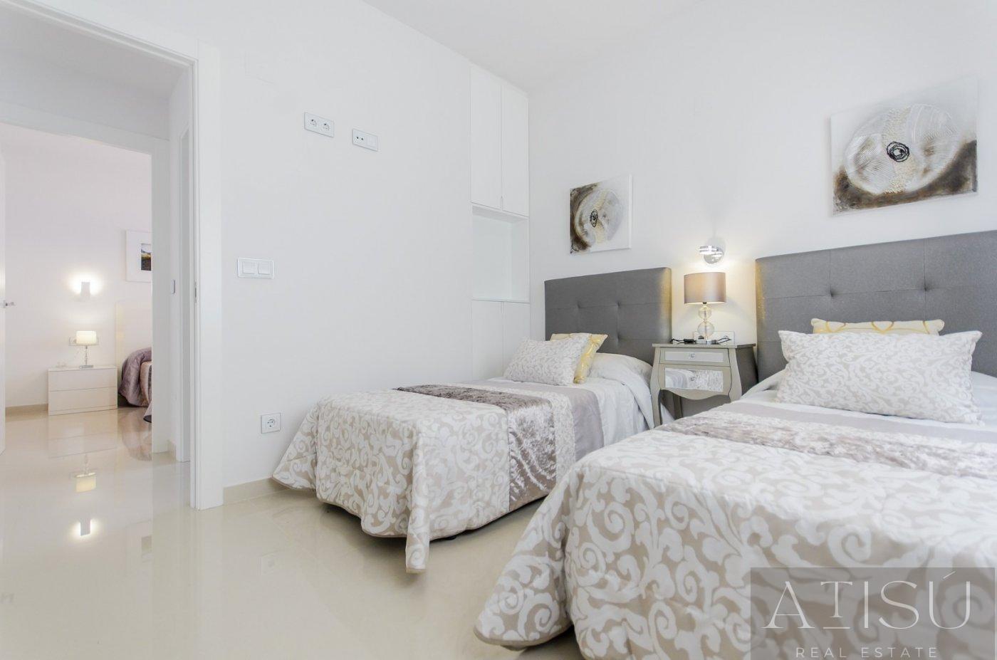 For sale of villa in San miguel de salinas