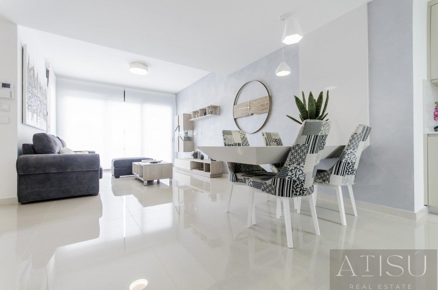 For sale of villa in San miguel de salinas