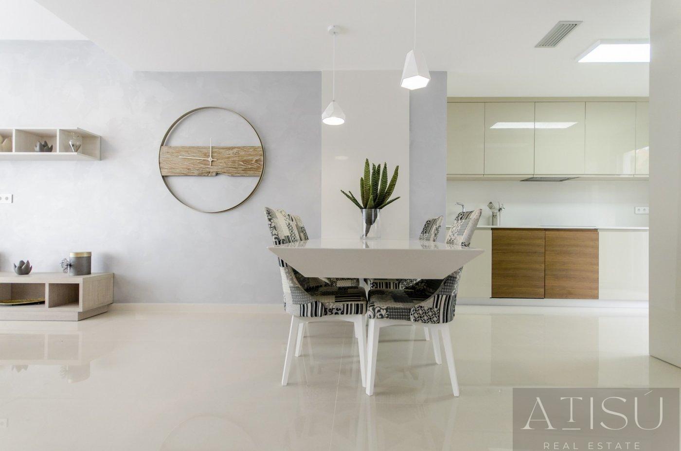 For sale of villa in San miguel de salinas
