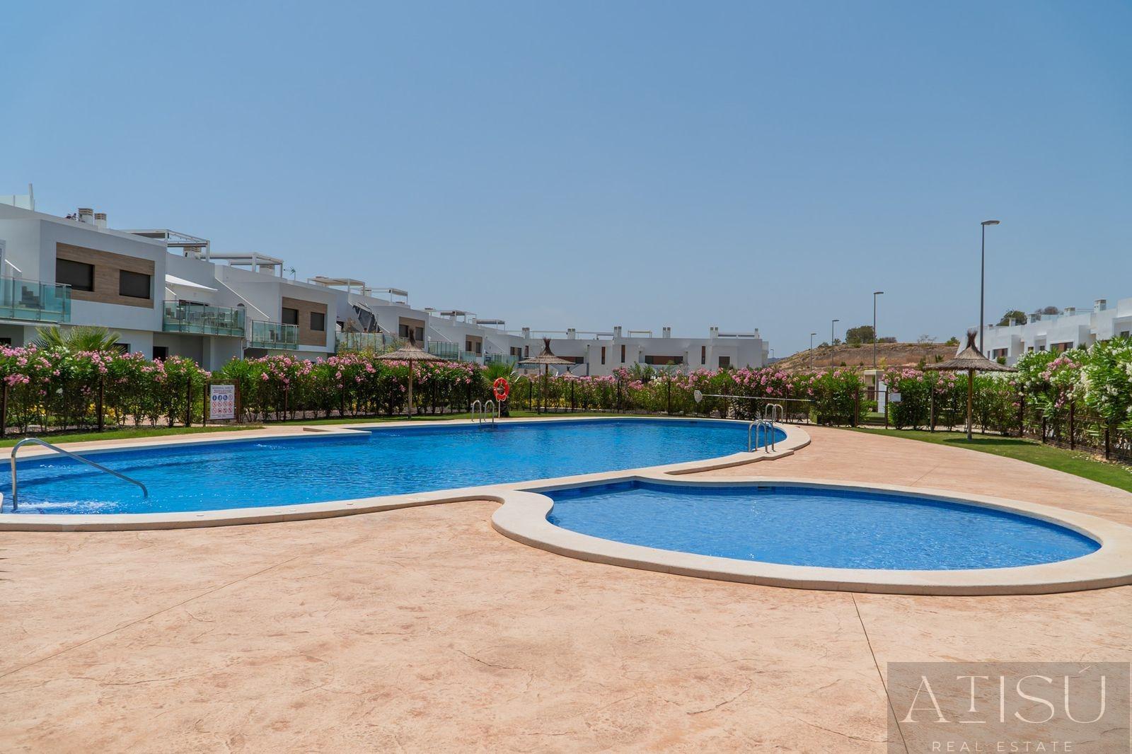 Venta de villa en Orihuela