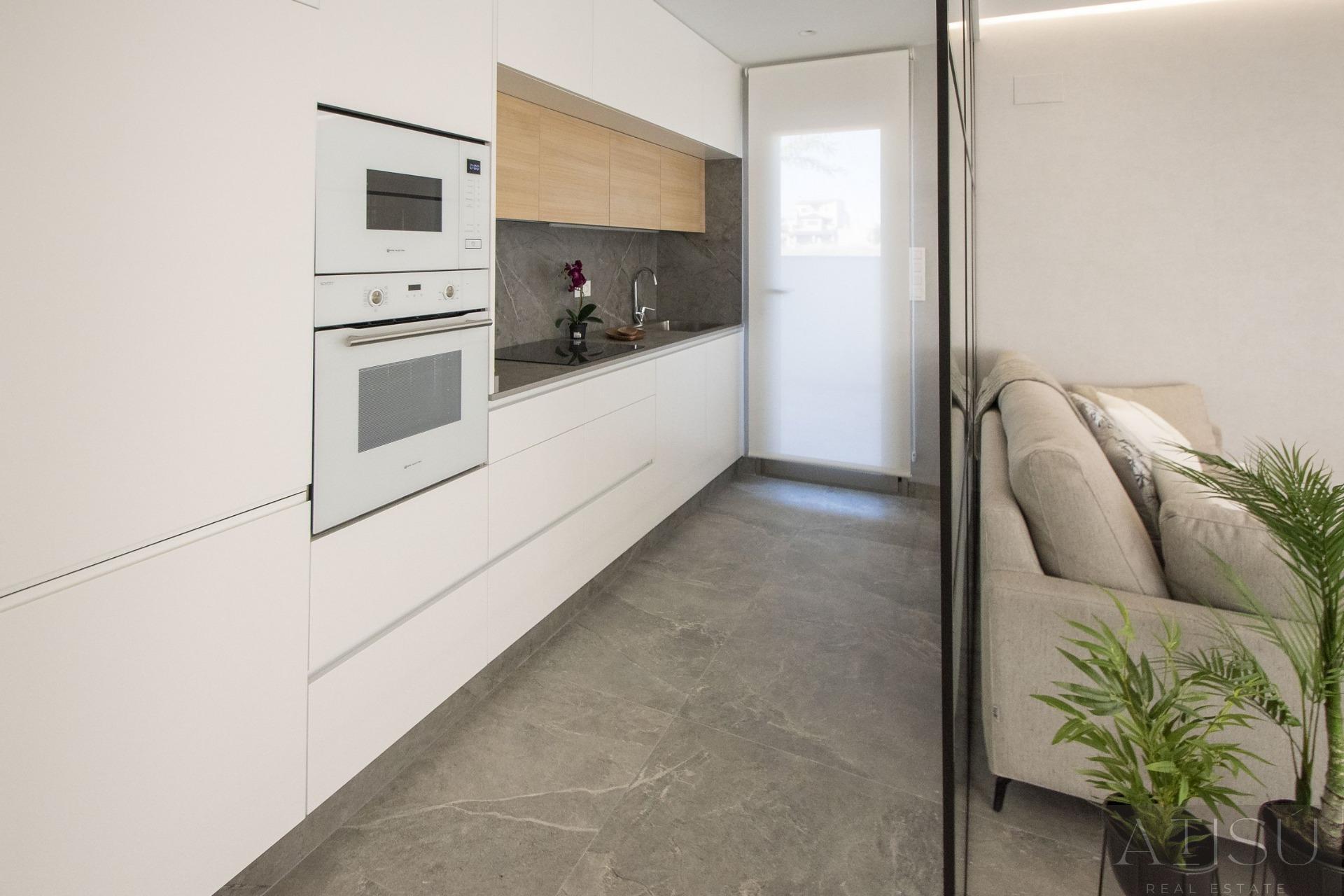 For sale of villa in Pilar de la horadada