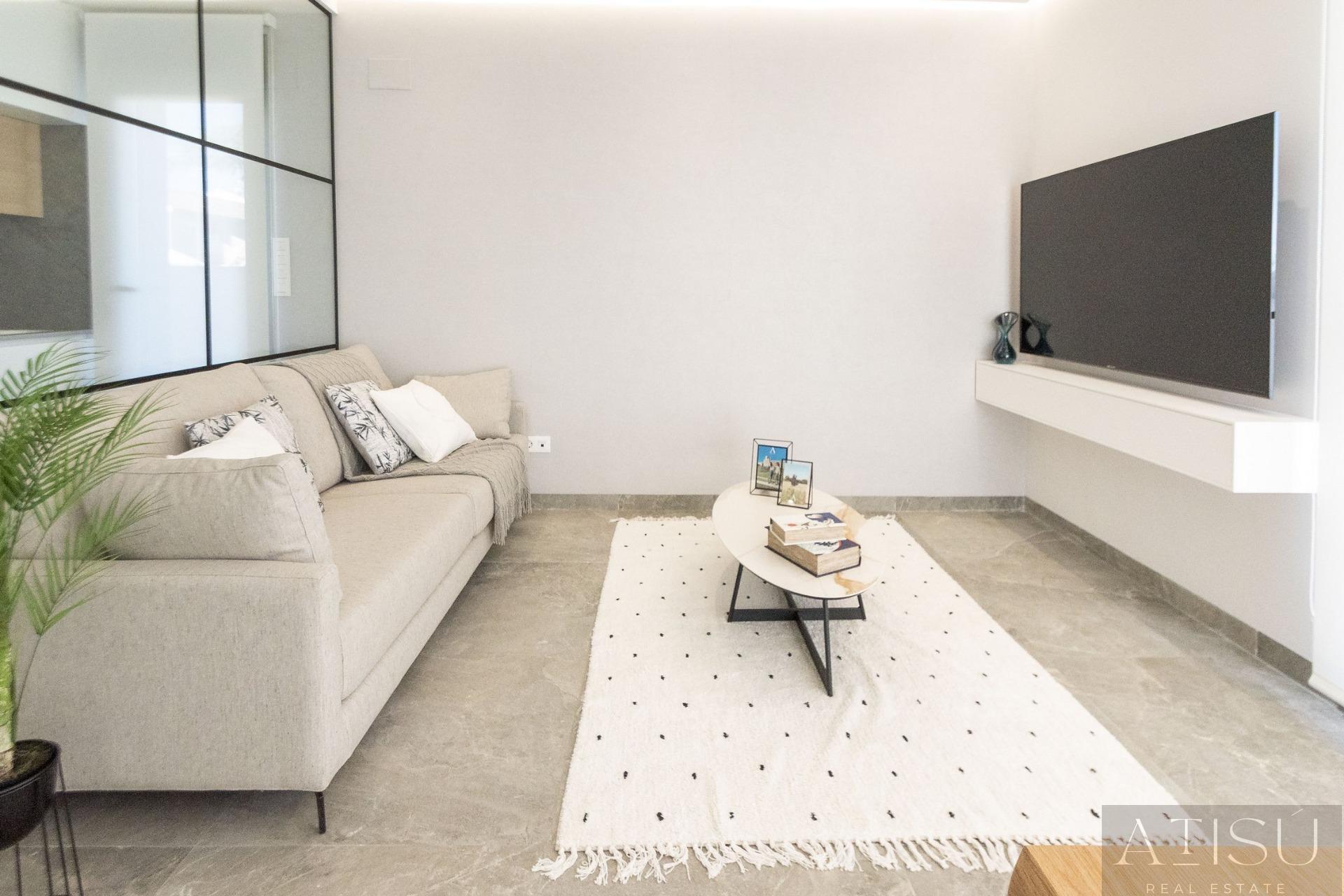 For sale of villa in Pilar de la horadada