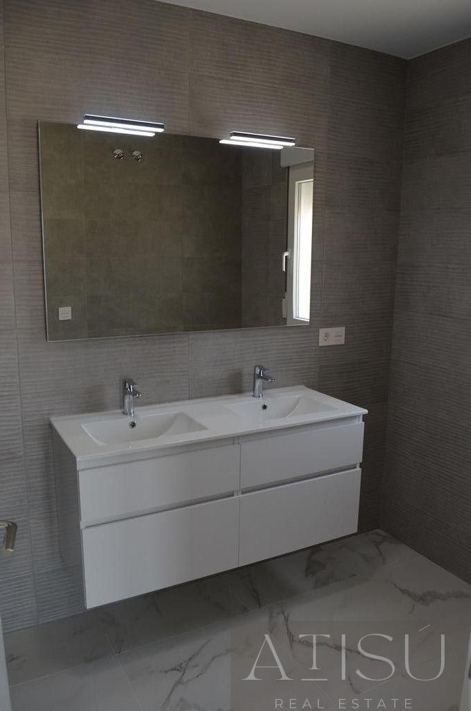 For sale of villa in Pinoso