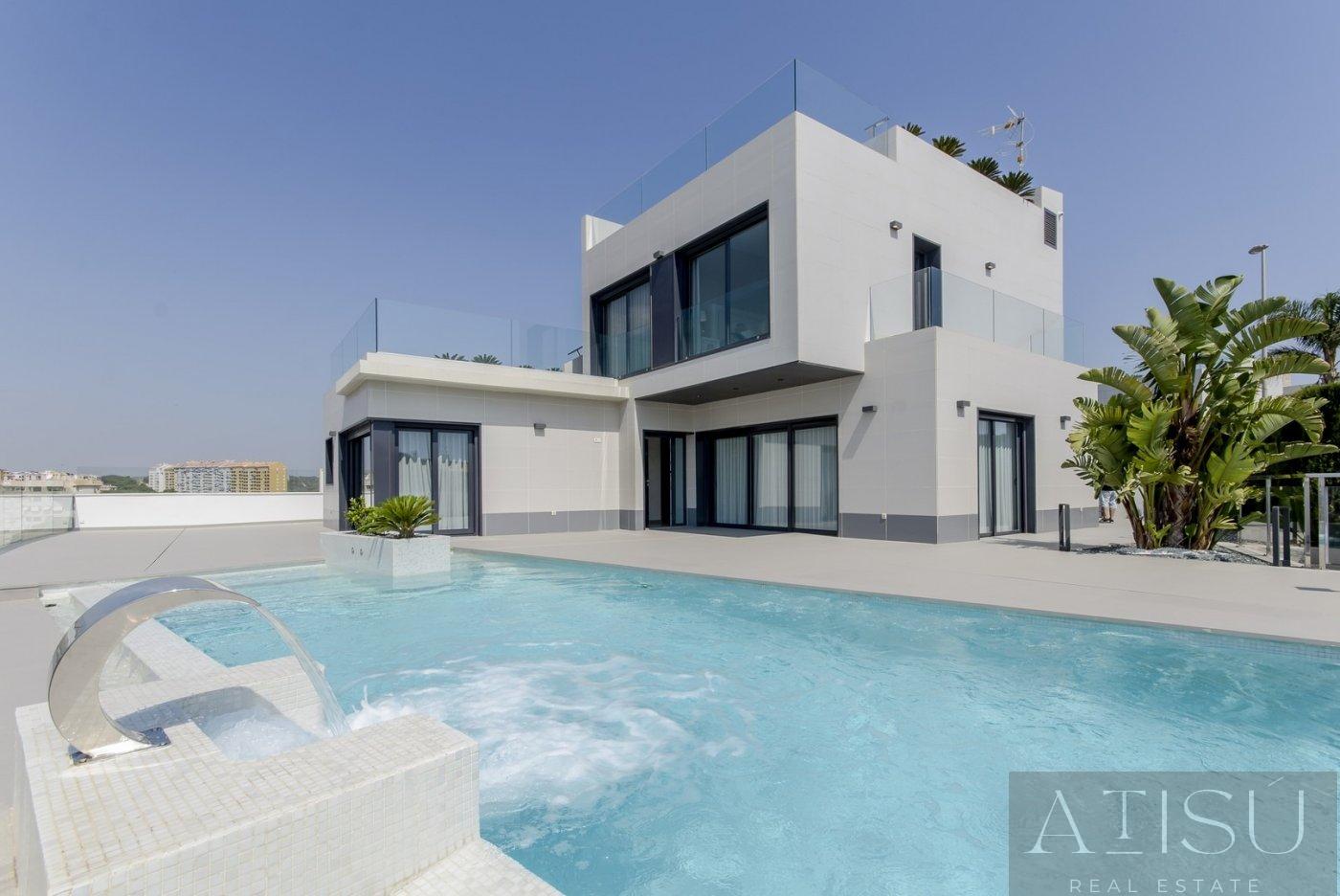 For sale of villa in Orihuela costa