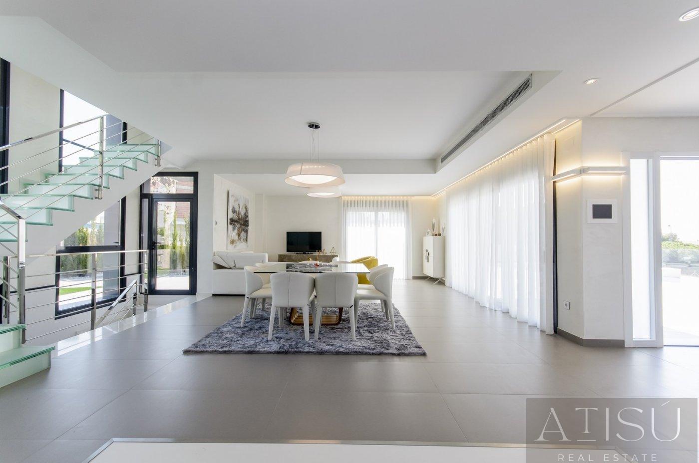 For sale of villa in Orihuela costa
