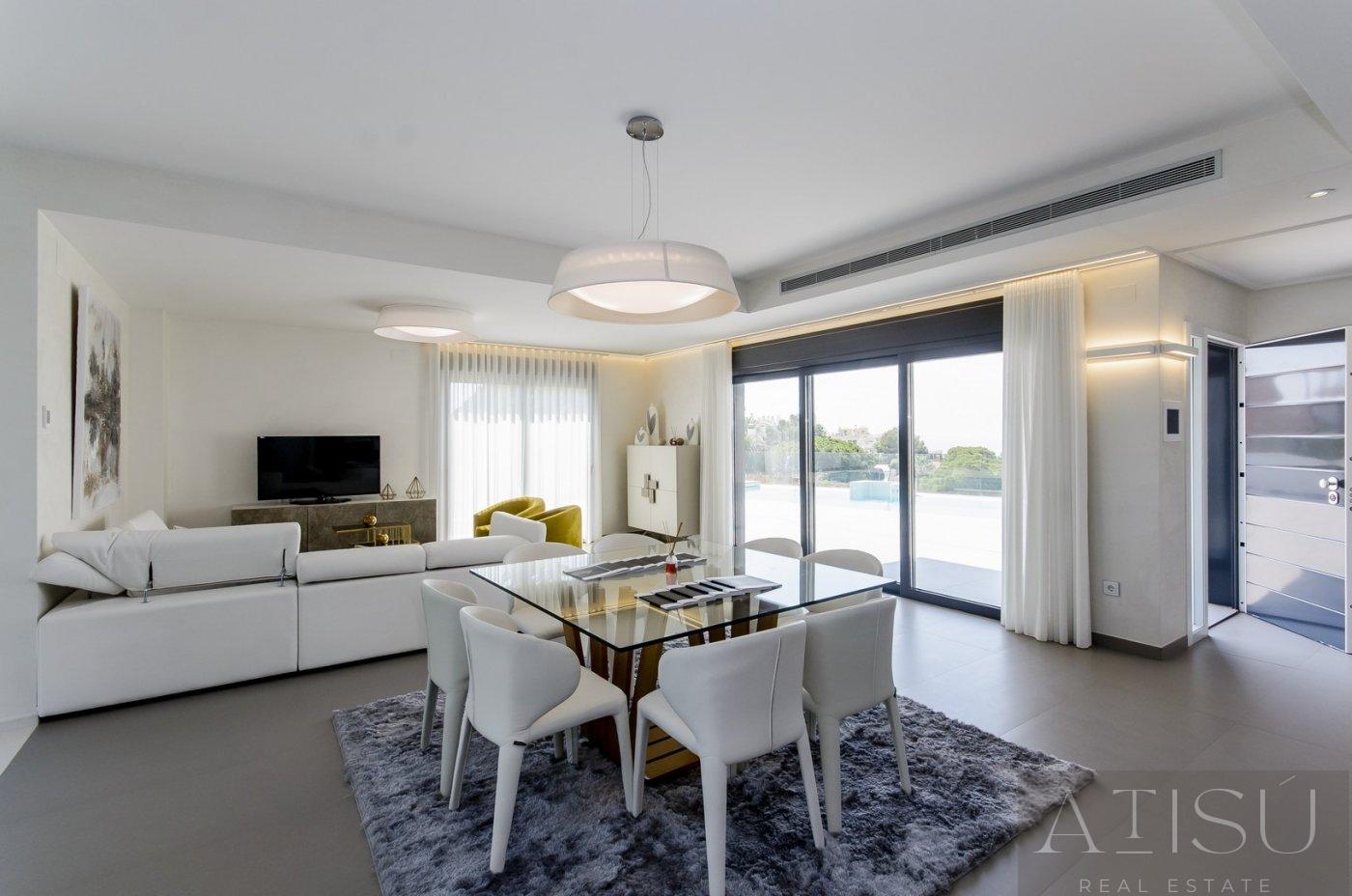 For sale of villa in Orihuela costa