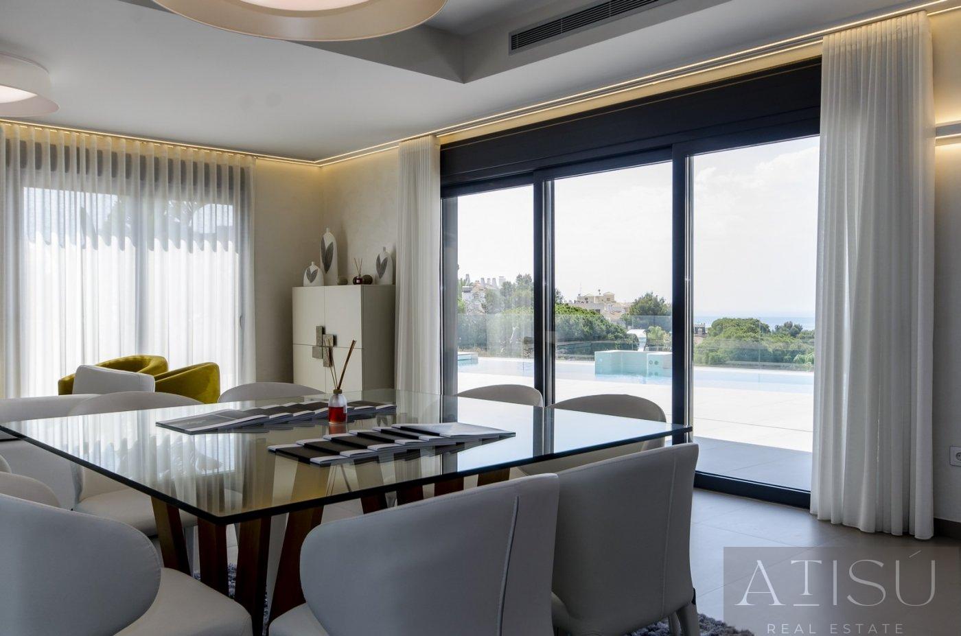 For sale of villa in Orihuela costa
