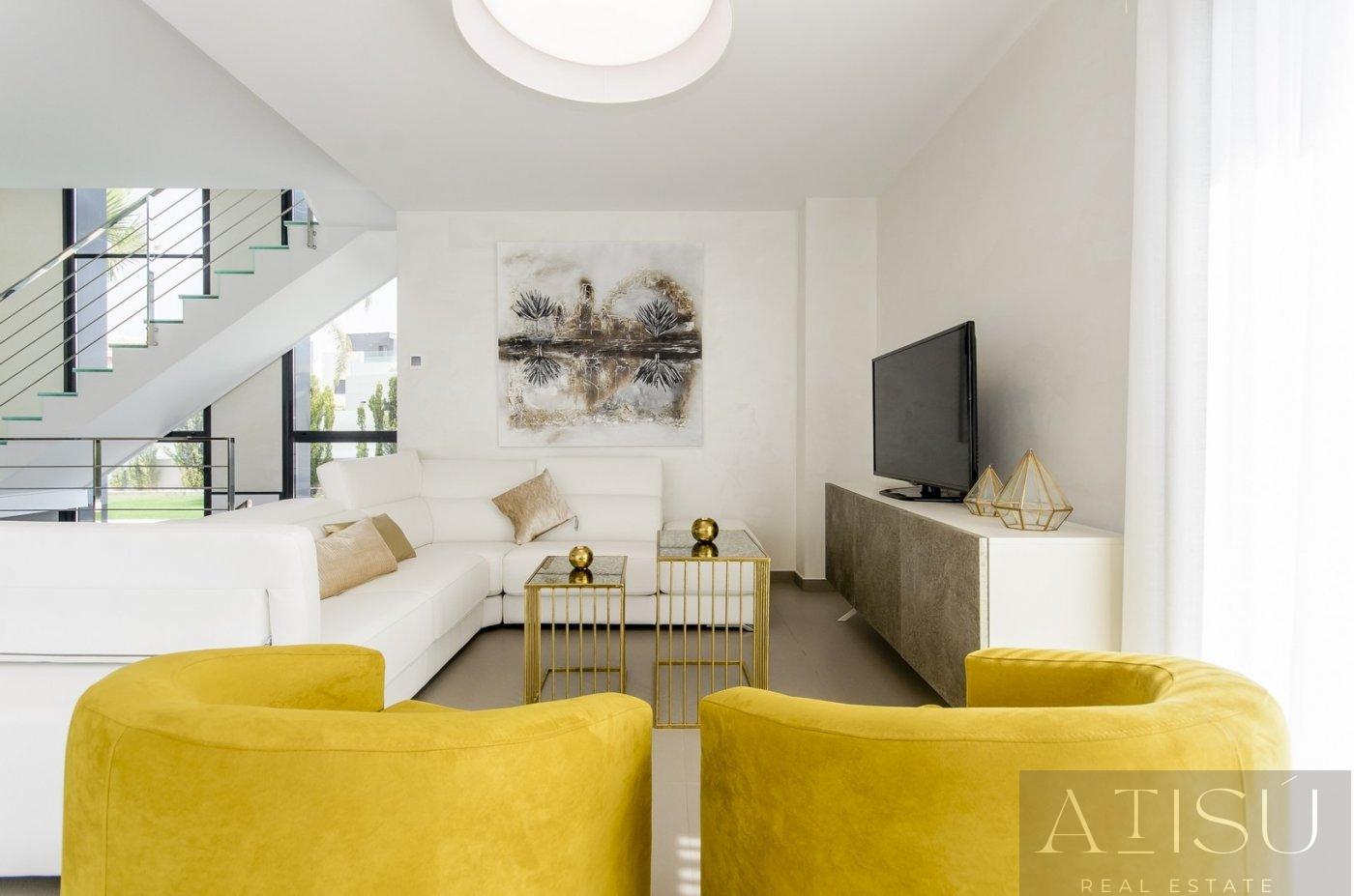 For sale of villa in Orihuela costa