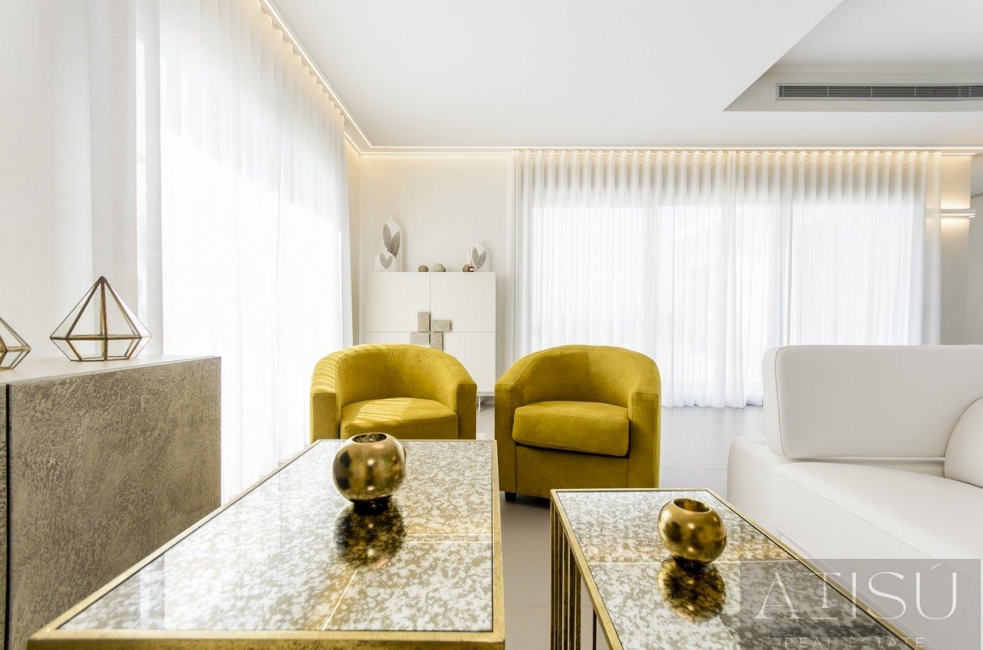 For sale of villa in Orihuela costa