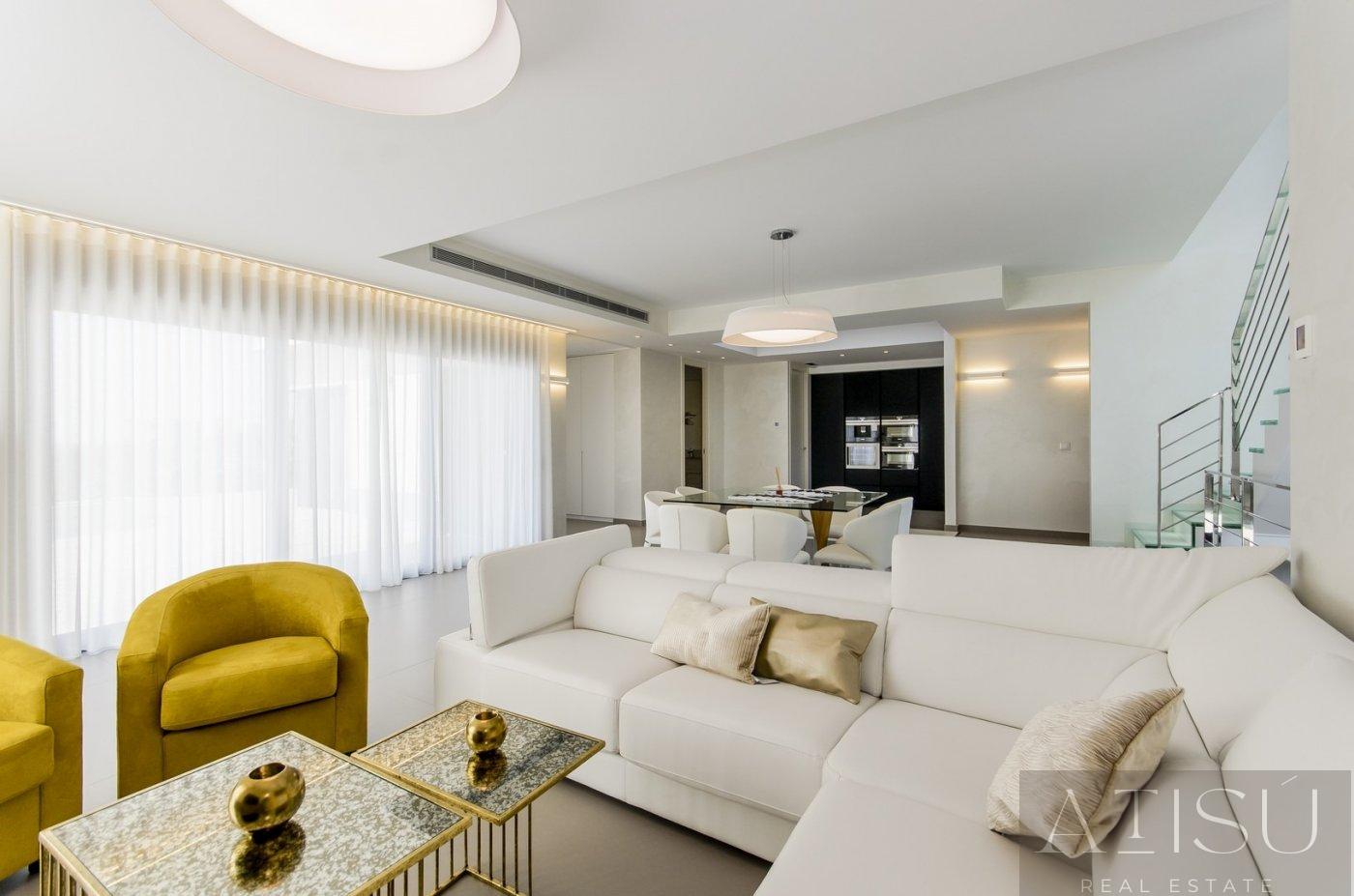 For sale of villa in Orihuela costa