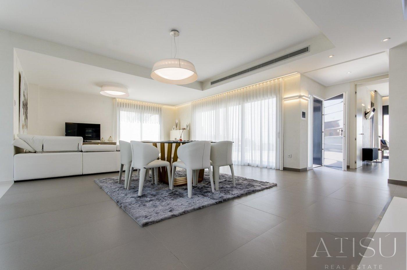 For sale of villa in Orihuela costa