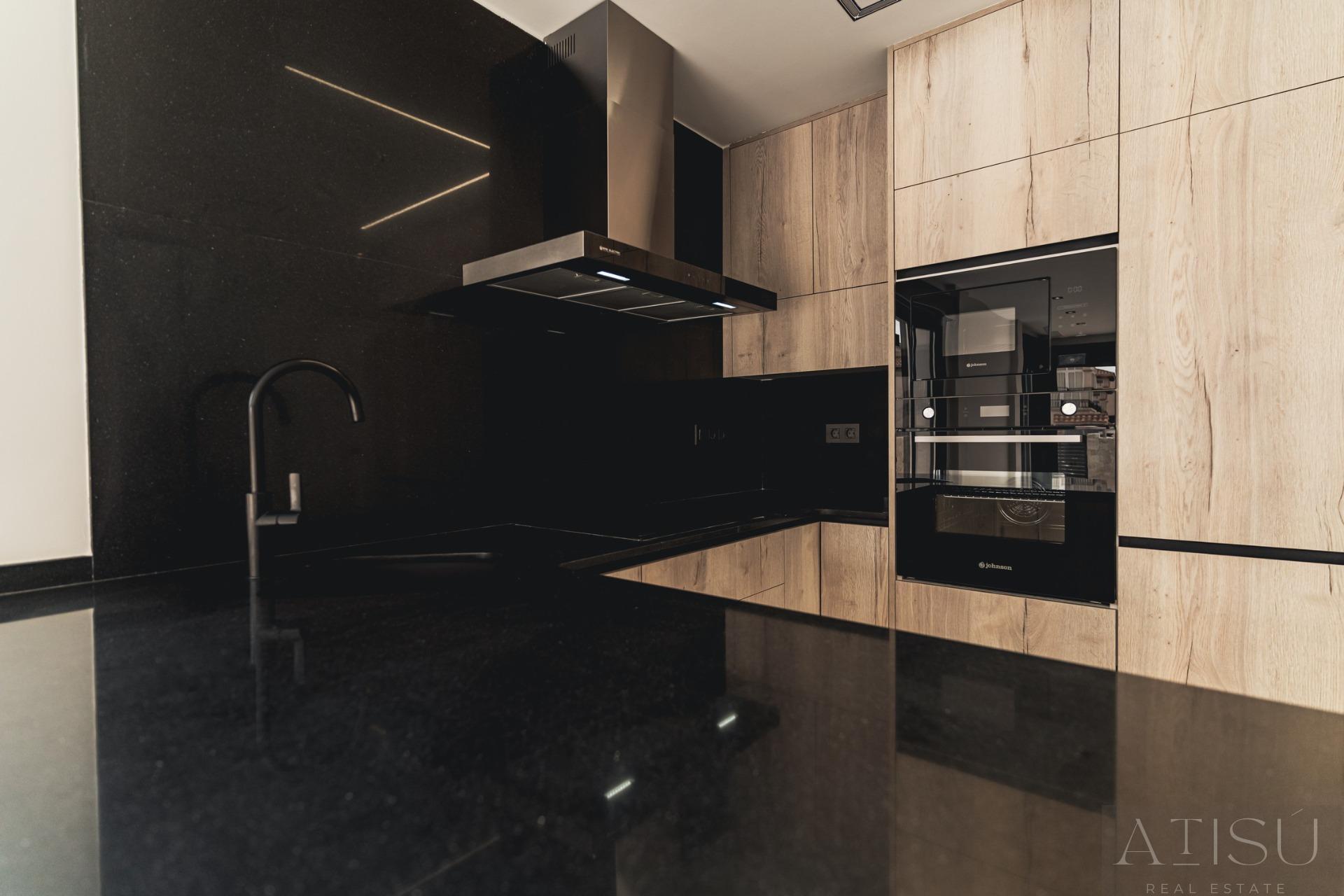 For sale of villa in Pilar de la horadada