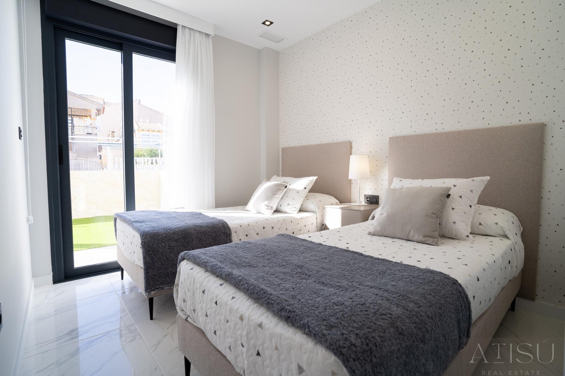 Venta de bungalow en Pilar de la horadada
