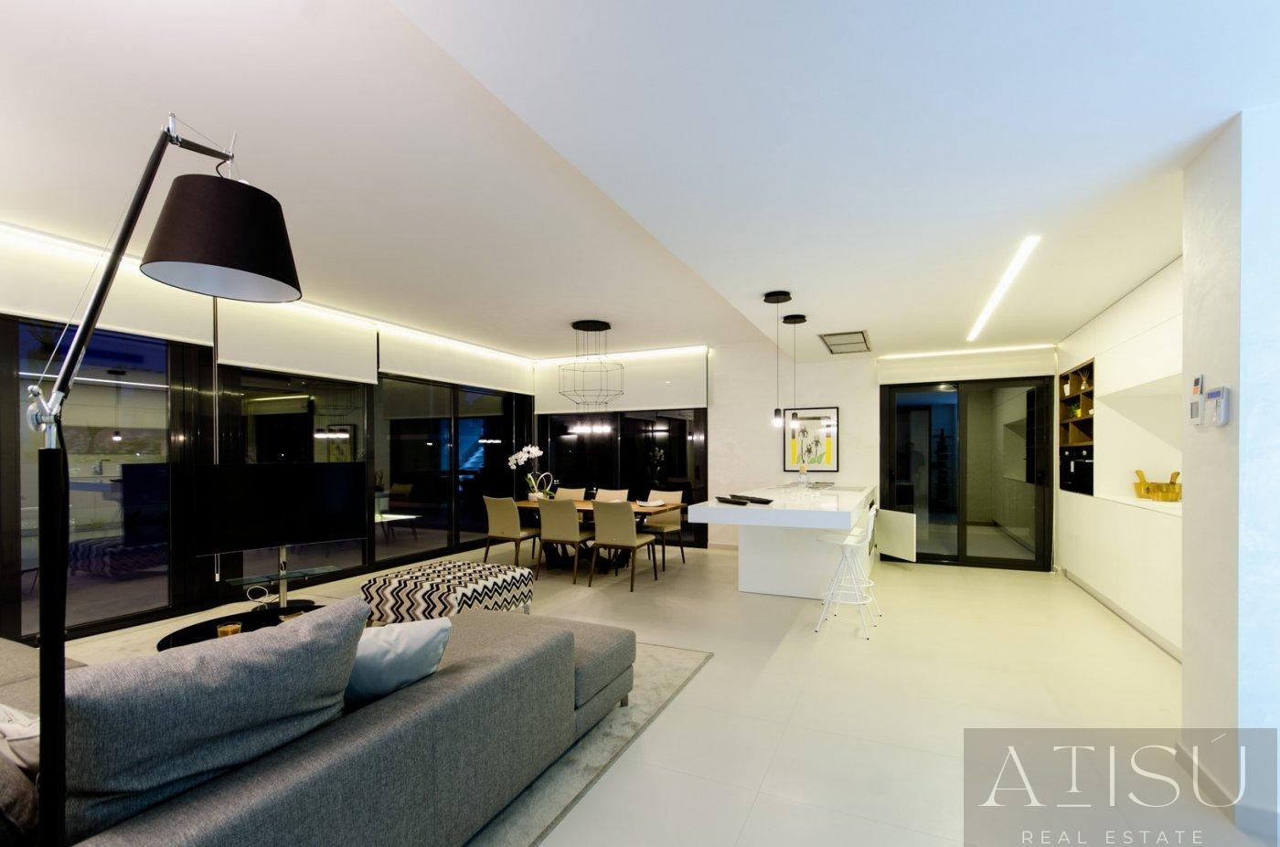 For sale of villa in Orihuela costa
