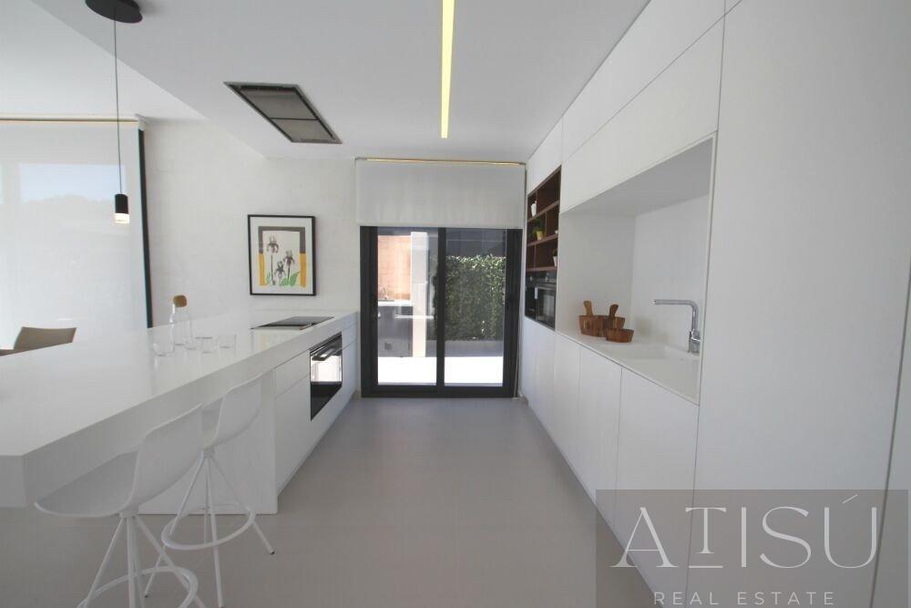 For sale of villa in Orihuela costa