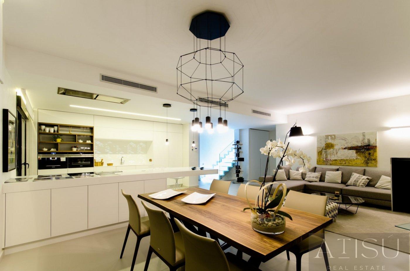 For sale of villa in Orihuela costa
