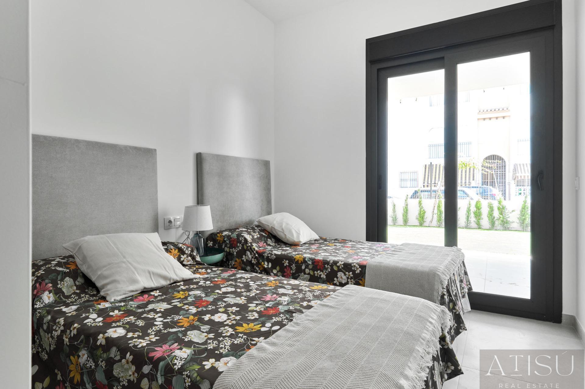 For sale of bungalow in Torrevieja
