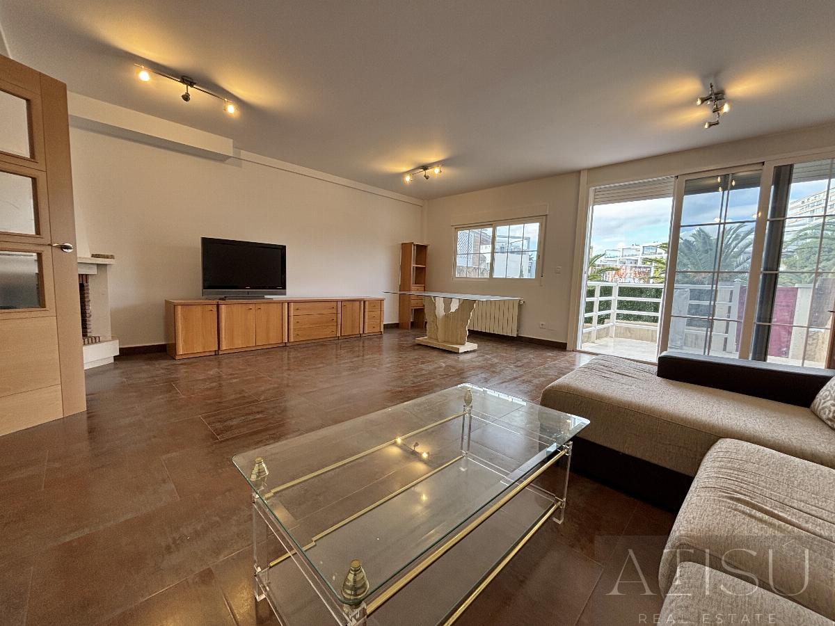 For rent of bungalow in Alicante