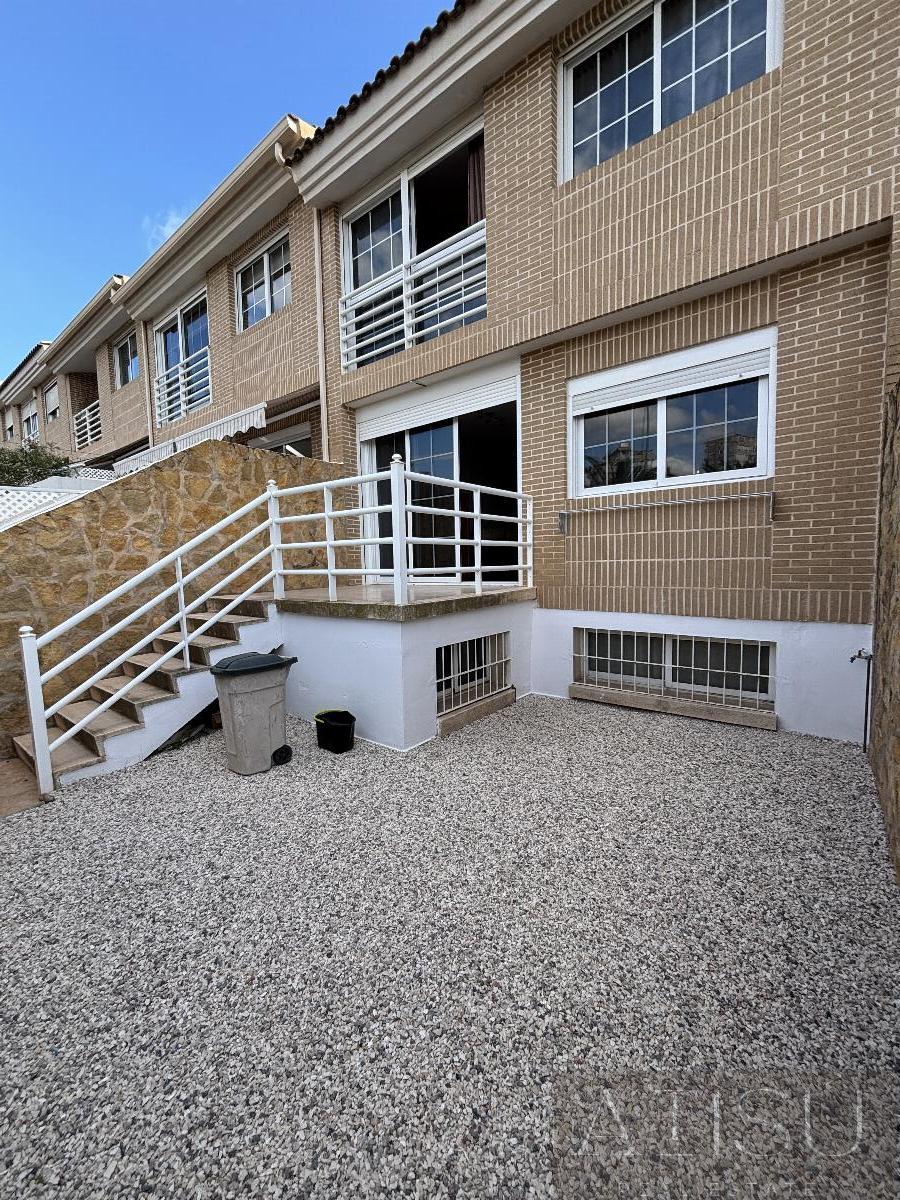 For rent of bungalow in Alicante