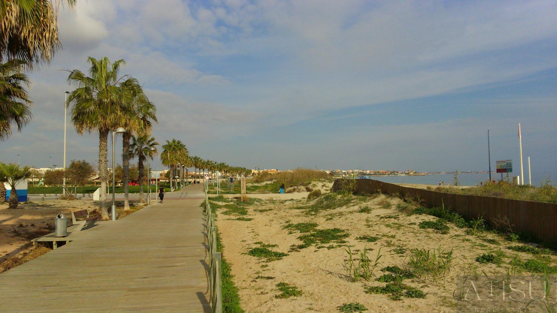 For sale of villa in Pilar de la horadada