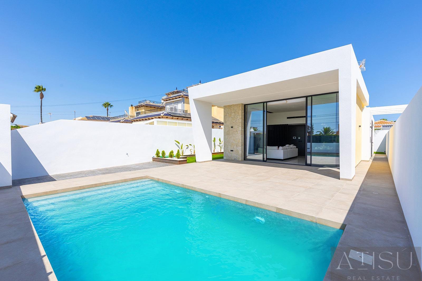 For sale of villa in Torrevieja