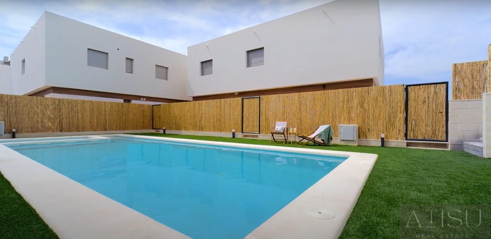 For sale of villa in Orihuela costa