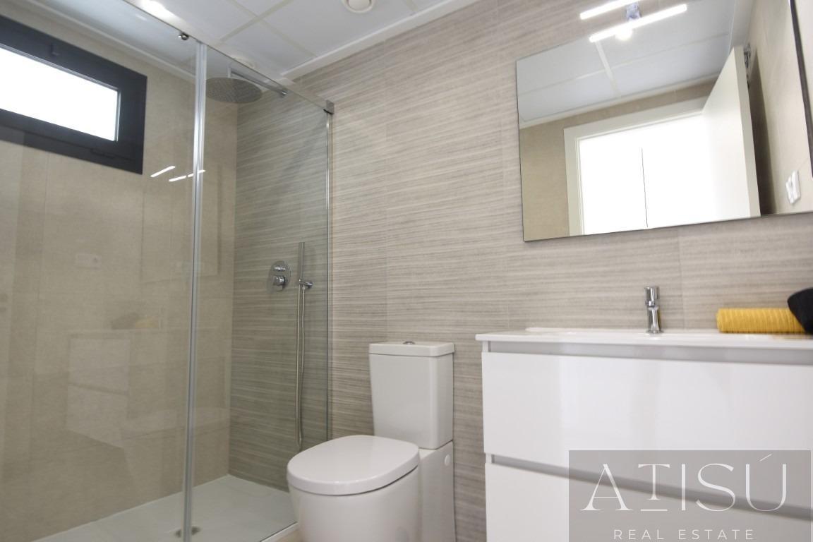 For sale of penthouse in San miguel de salinas
