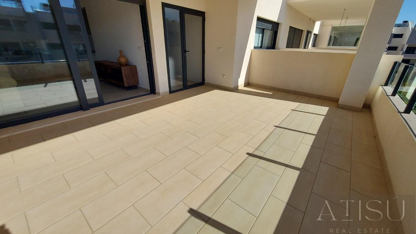 For sale of penthouse in San miguel de salinas
