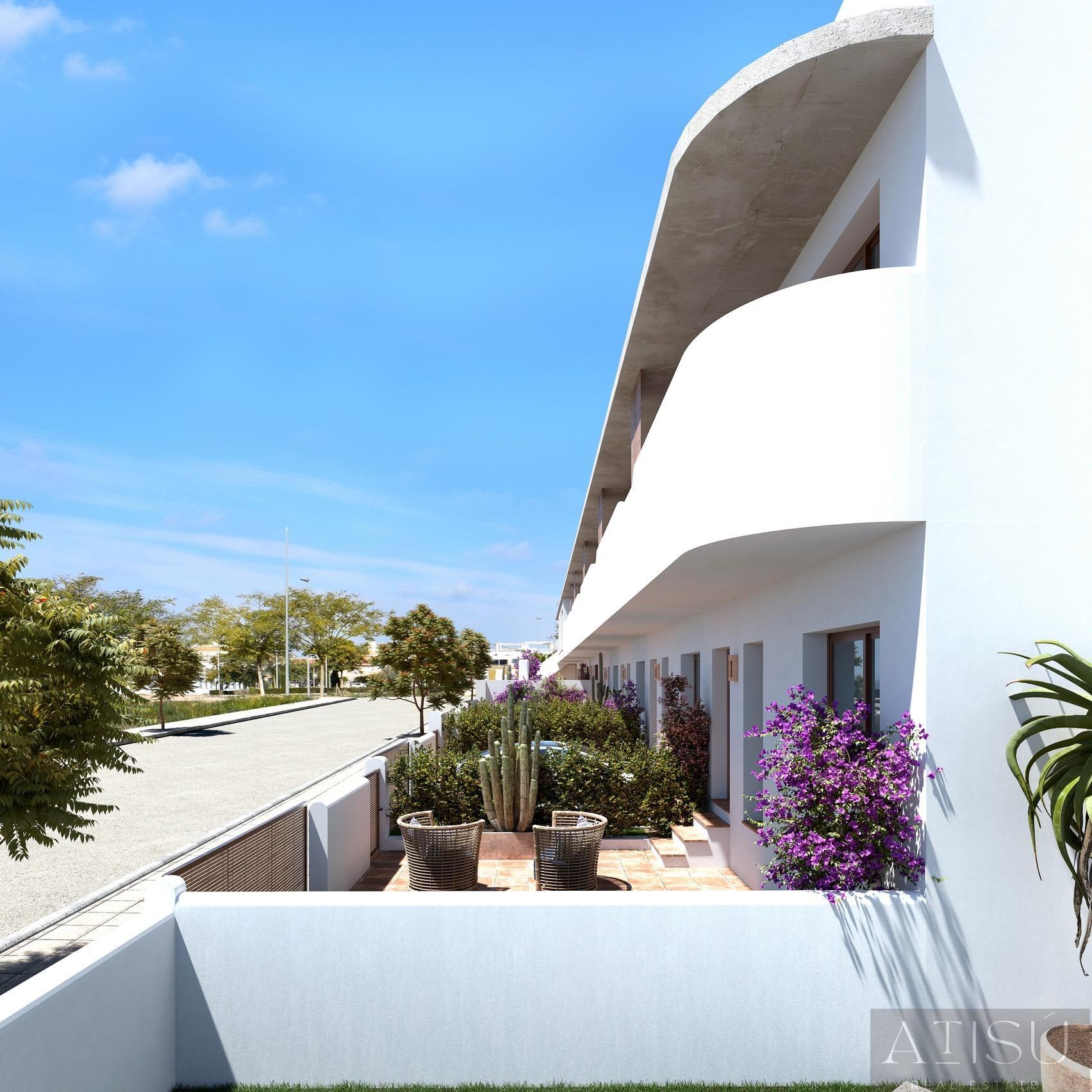 For sale of villa in Pilar de la horadada