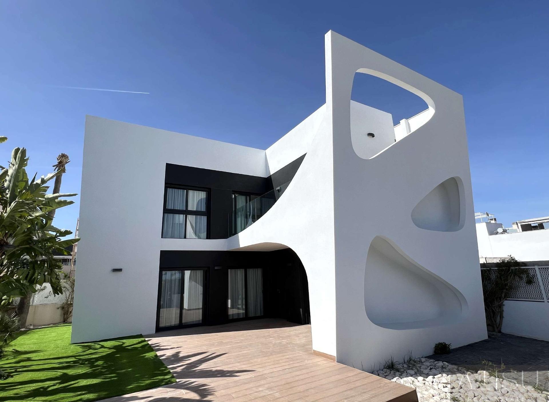For sale of villa in Rojales