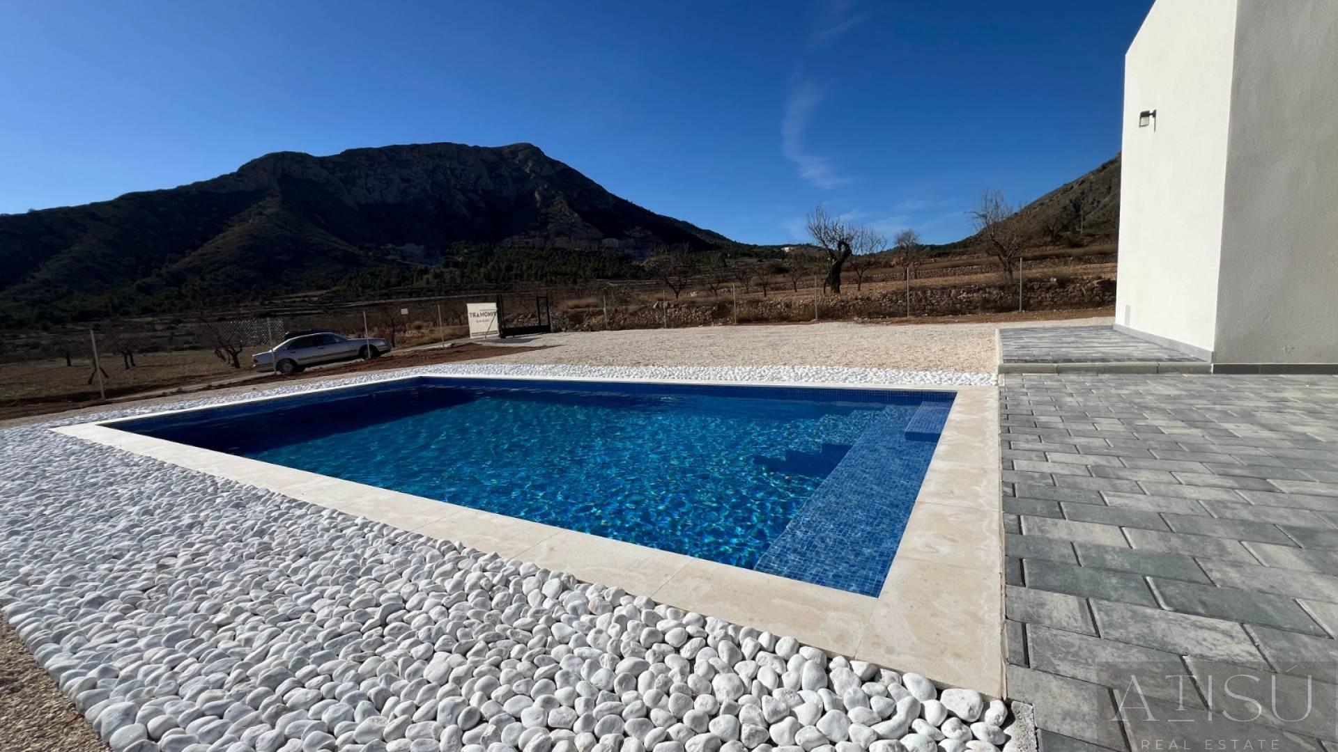 For sale of villa in Hondón de las nieves