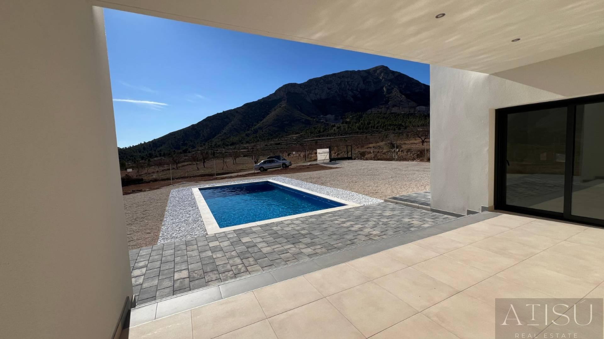 For sale of villa in Hondón de las nieves