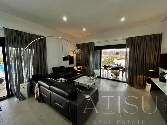 For sale of villa in Hondón de las nieves