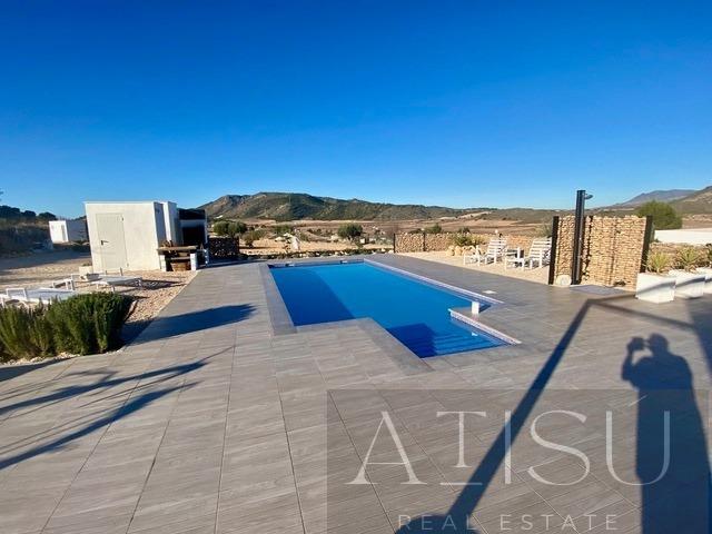 For sale of villa in Hondón de las nieves