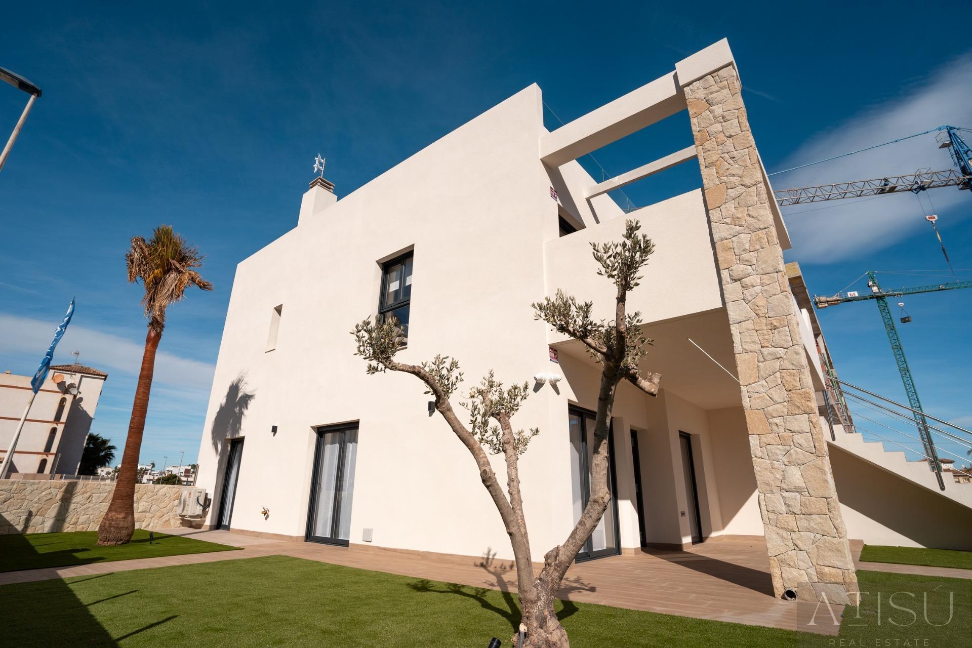 For sale of bungalow in Pilar de la horadada