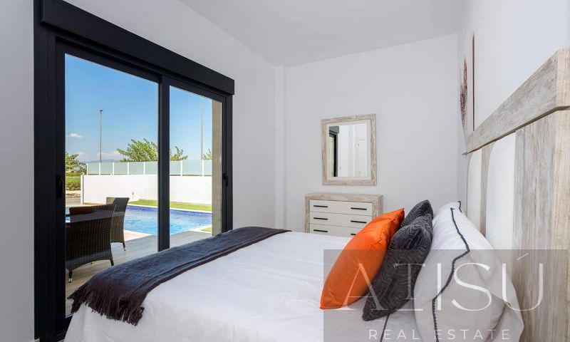 For sale of villa in Daya nueva