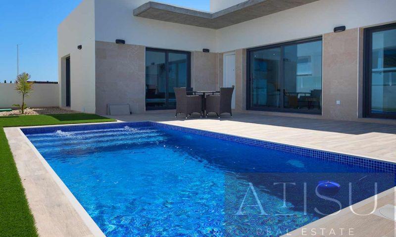 For sale of villa in Daya nueva