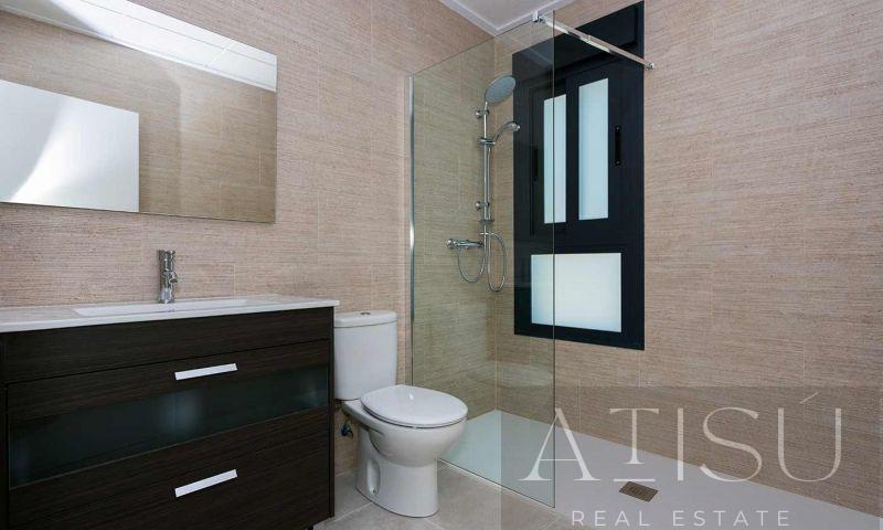 For sale of villa in Daya nueva