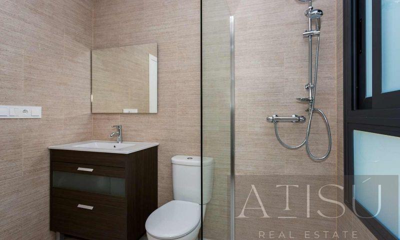 For sale of villa in Daya nueva
