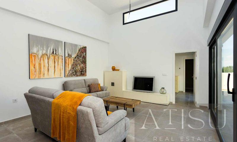 For sale of villa in Daya nueva