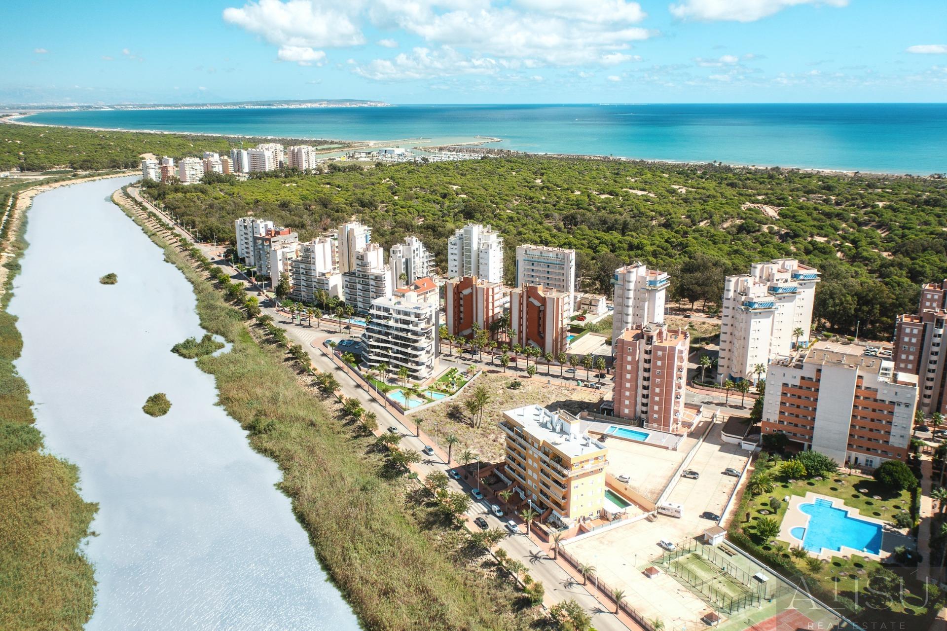 For sale of apartment in Guardamar del segura