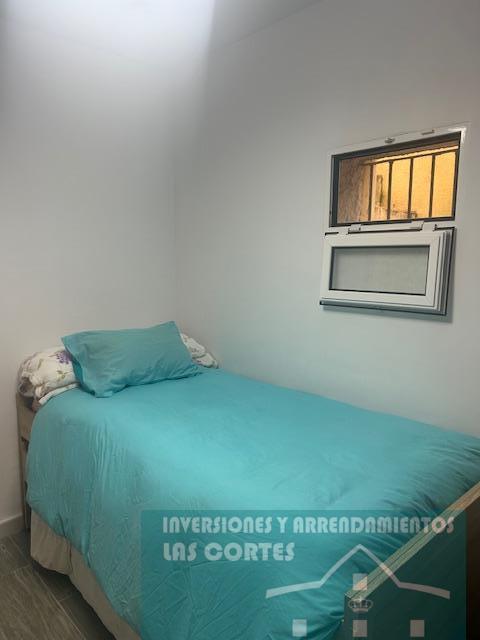 For sale of house in San Fernando